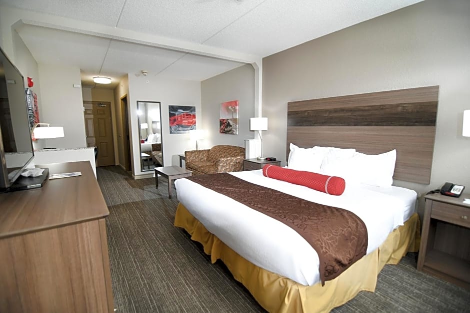 Best Western Plus Sandusky Hotel & Suites