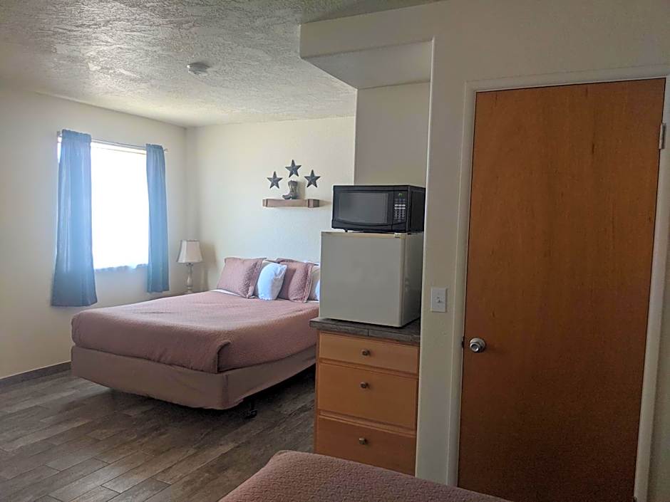 Little Daisy Motel