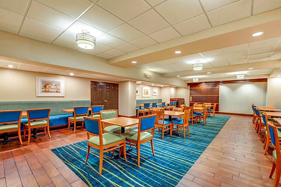 Country Inn & Suites by Radisson, Virginia Beach (Oceanfront)