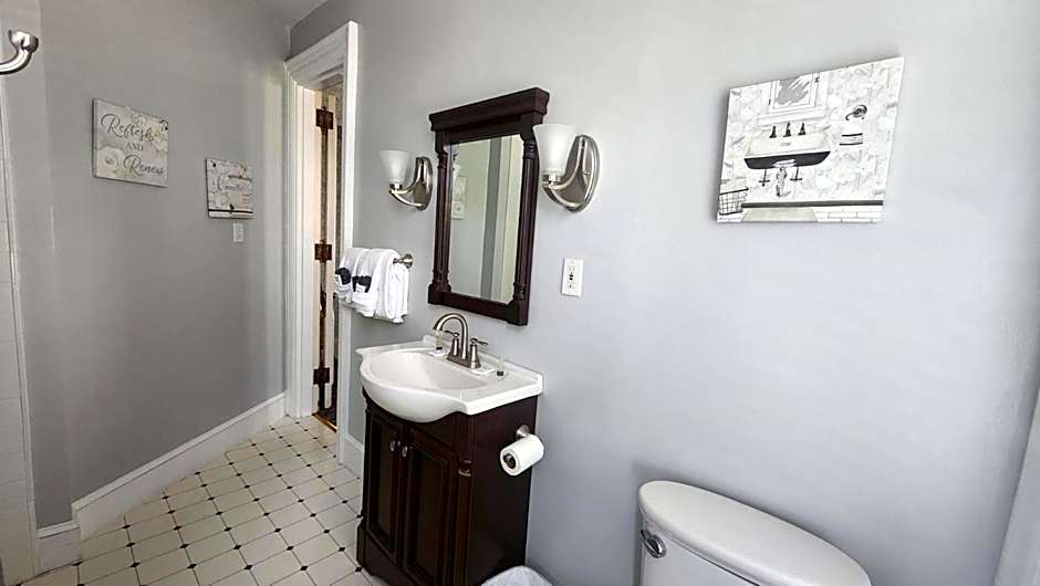 Greystone Manor Bed & Breakfast