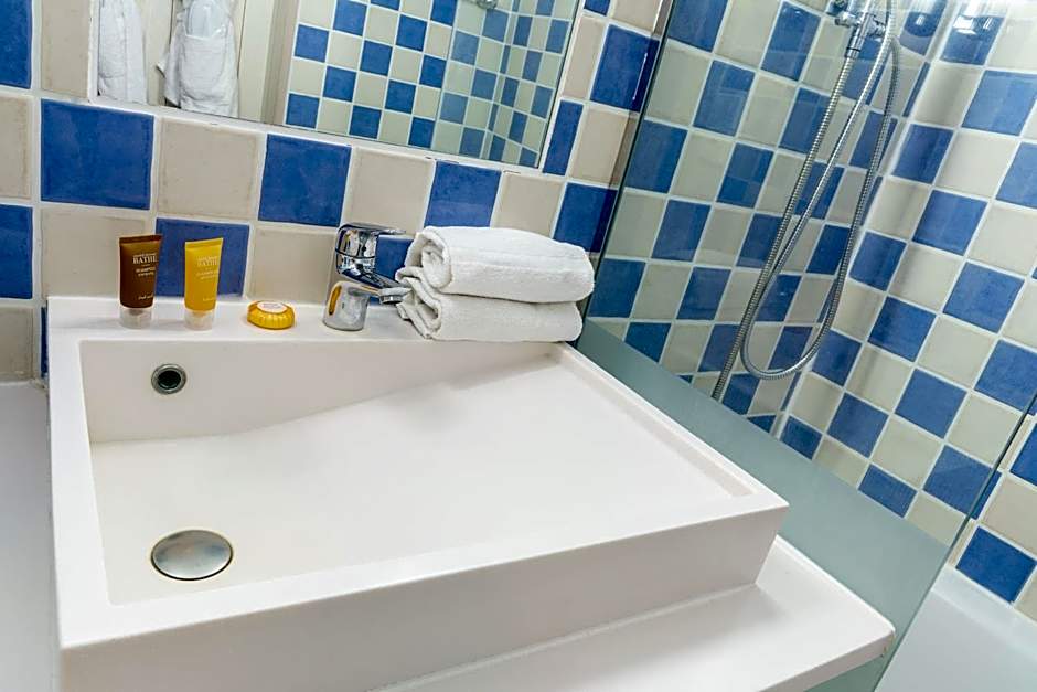 SOWELL HOTELS Le Beach