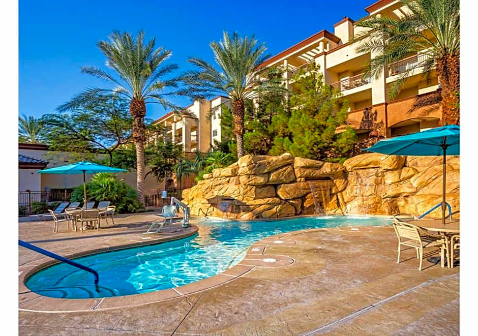 Deluxe 3-BR Condo - Lazy River Summer Fun - Special Offer Now!