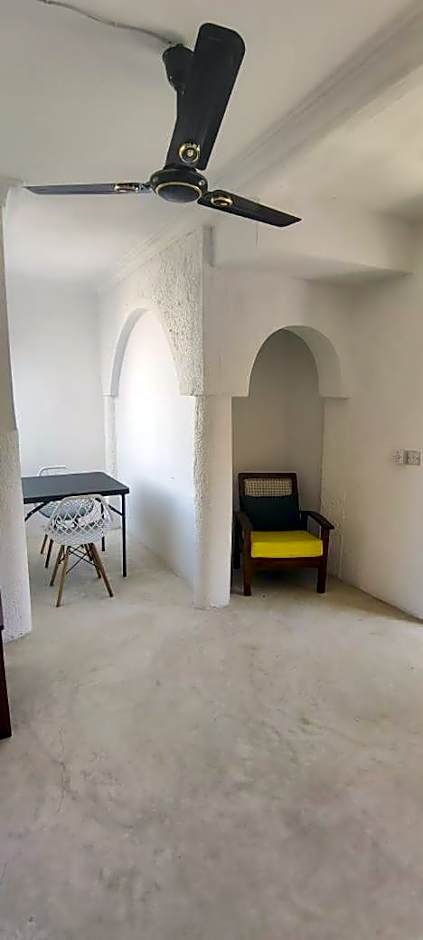 Kaleb's Beachfront Serviced Studio Apartments