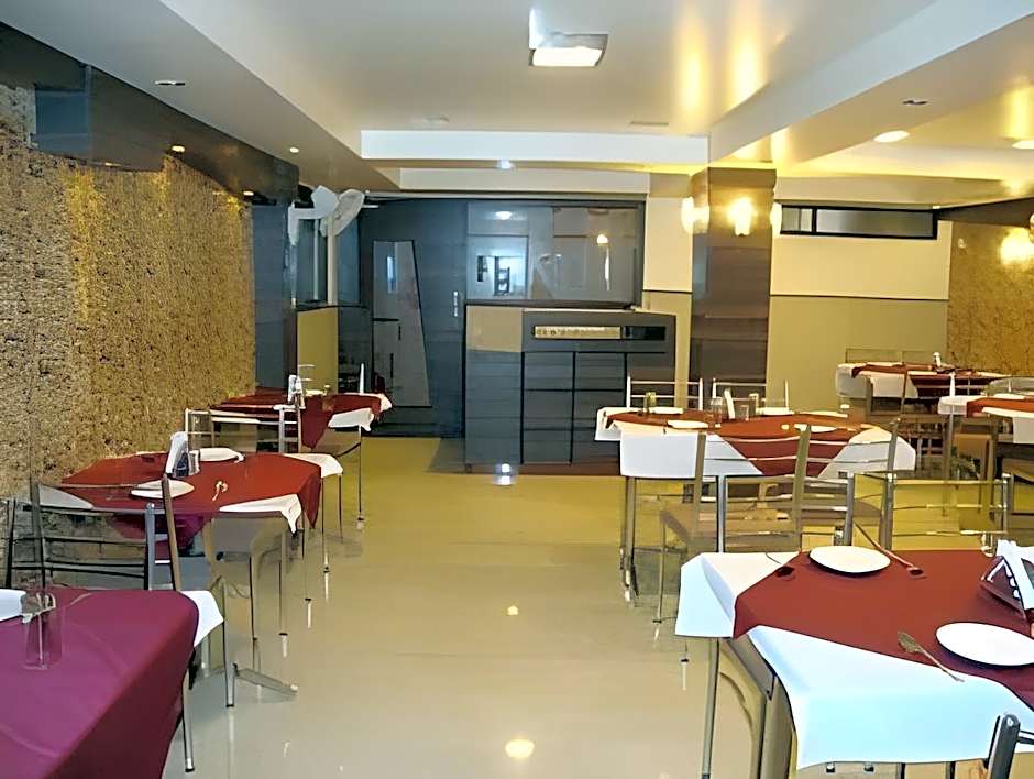 Hotel Raghav Palace