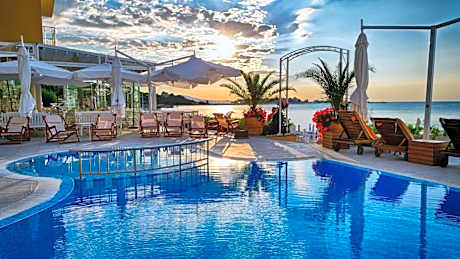 Aphrodite Beach Hotel