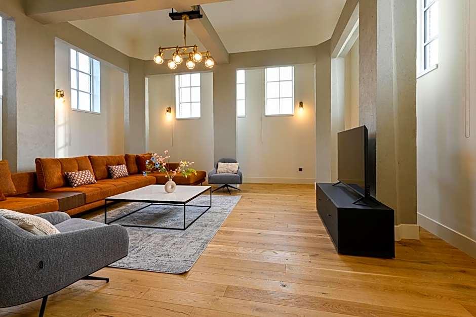 12A, Luxury & Unique, Cinema, Terrace, Stunning View, Central Location!