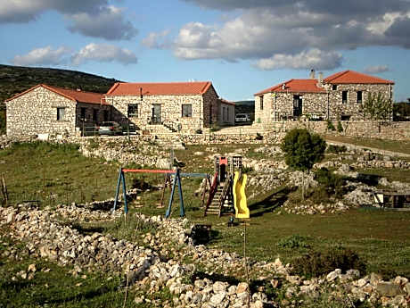 Arachovitika Kalivia