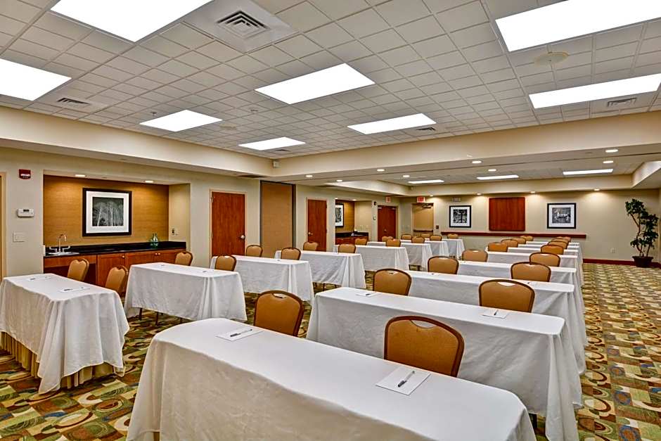 Hampton Inn By Hilton Hendersonville