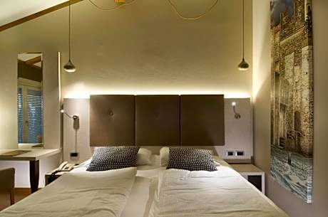 Superior Double Room with Lake View