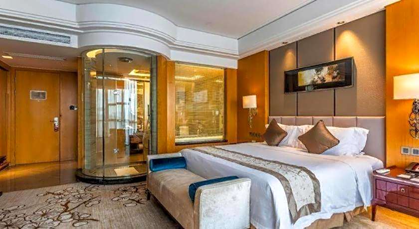 Zhangjiagang Zhonglian GDH International  Hotel