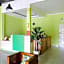 RedDoorz Syariah Near SMA N 6 Palembang