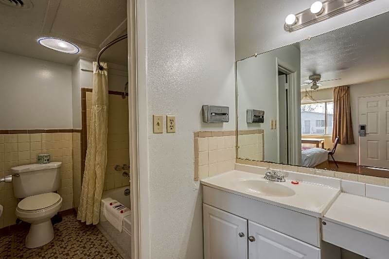 OYO Hotel Baton Rouge Mid City