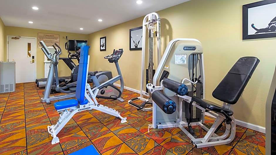Best Western Plus Newport News Inn & Suites