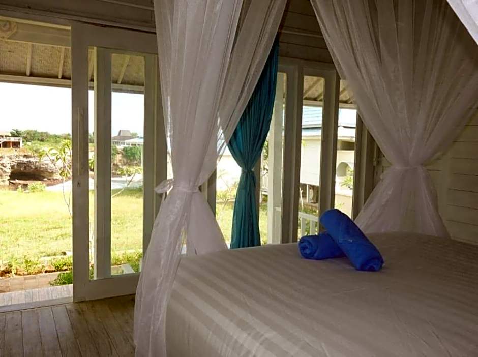 Cliff Park Lembongan