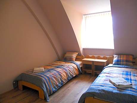 Twin Room with Bathroom