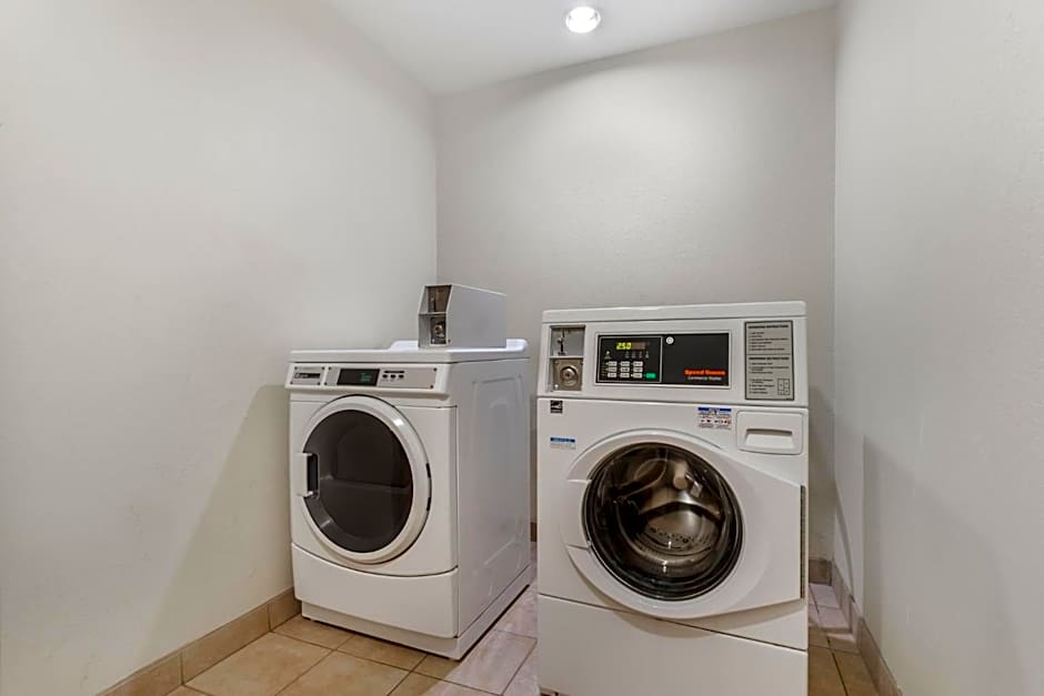 Red Roof Inn La Porte