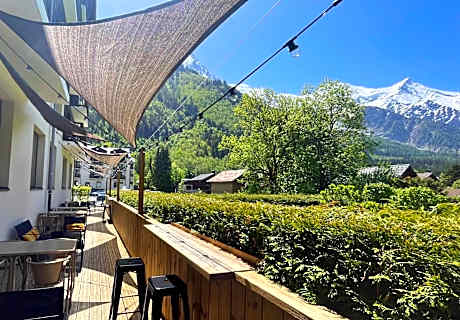 Plan B Hotel - Living Chamonix