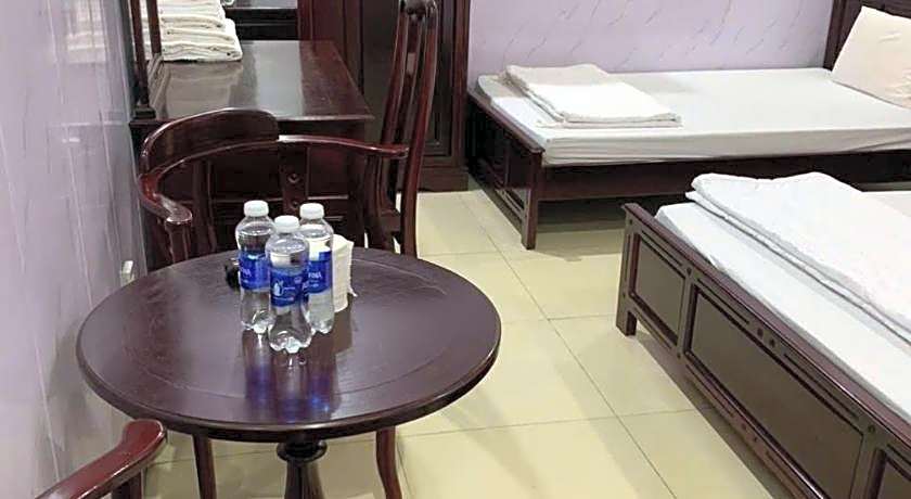 Thi Long Phung Hotel