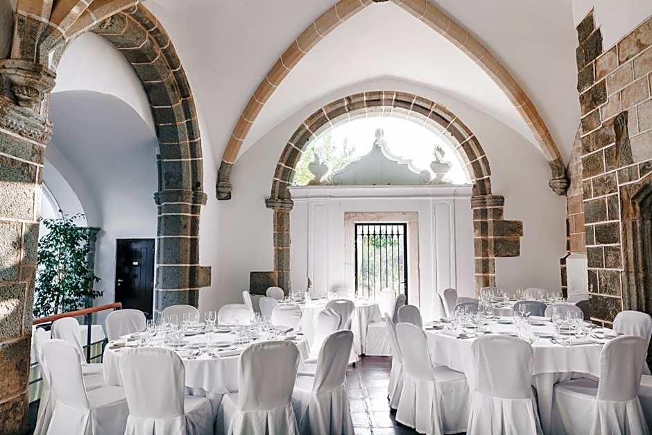 Convento do Espinheiro, Historic Hotel & Spa