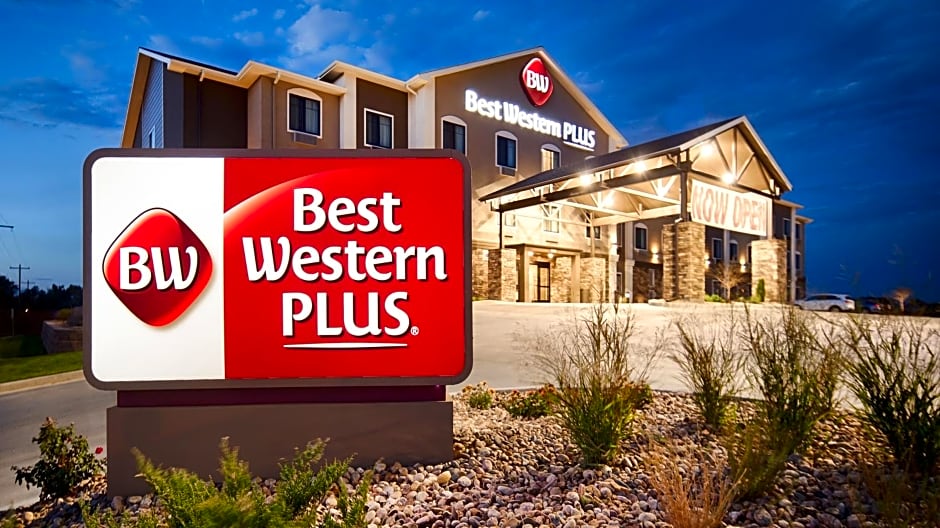 Best Western Plus Overland Inn