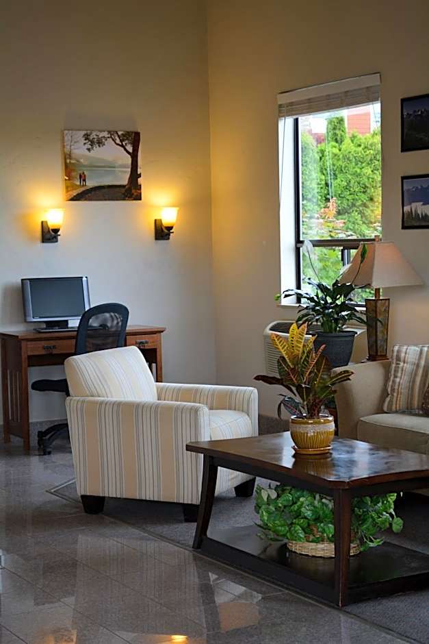 Super 8 by Wyndham Port Angeles at Olympic National Park