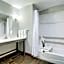 Holiday Inn & Suites Lafayette North by IHG