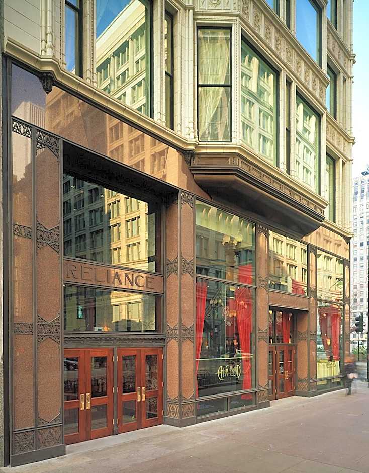 Staypineapple, An Iconic Hotel, The Loop
