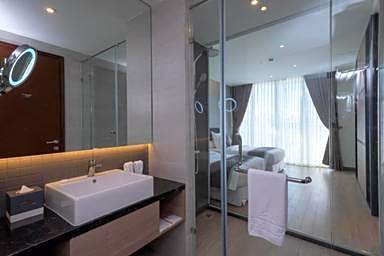 Premium Deluxe Twin Room with Balcony - Smoking