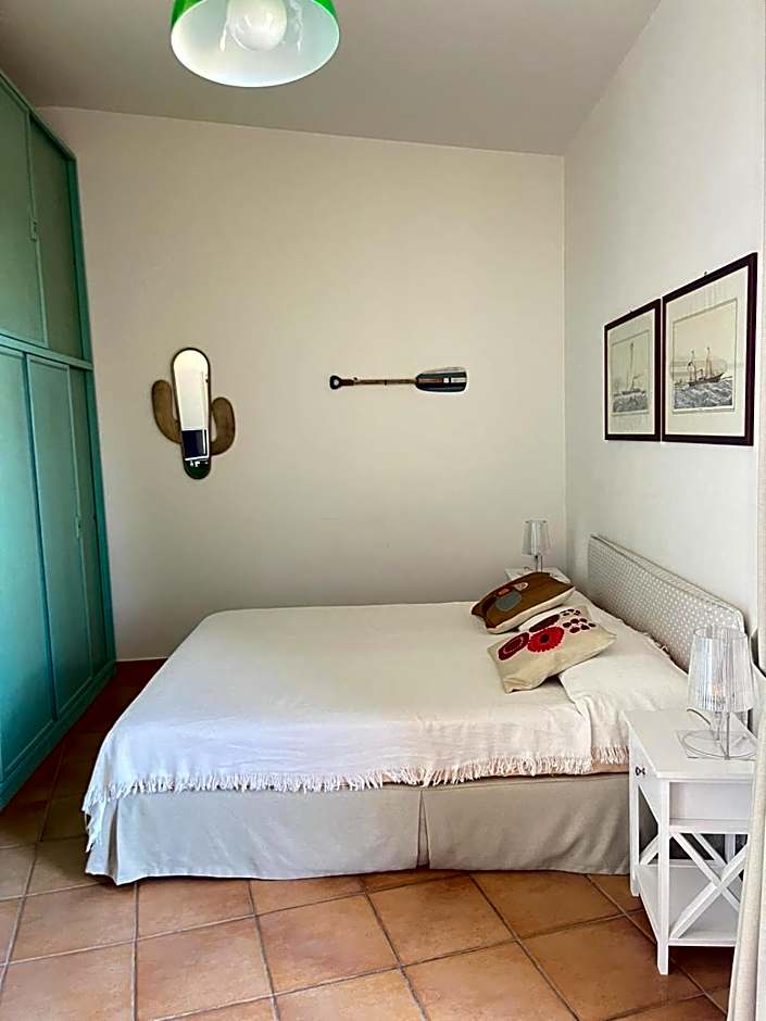 VelaLatina Residence B&B Soverato - Camera Maestrale & Camera Tramontana