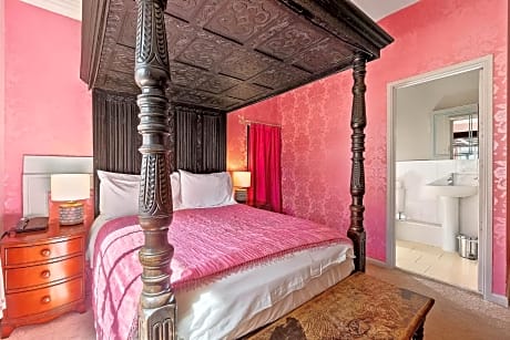Double Room with Four-Poster Bed