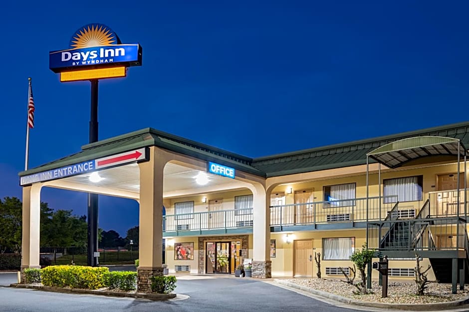 Days Inn by Wyndham Macon I-475