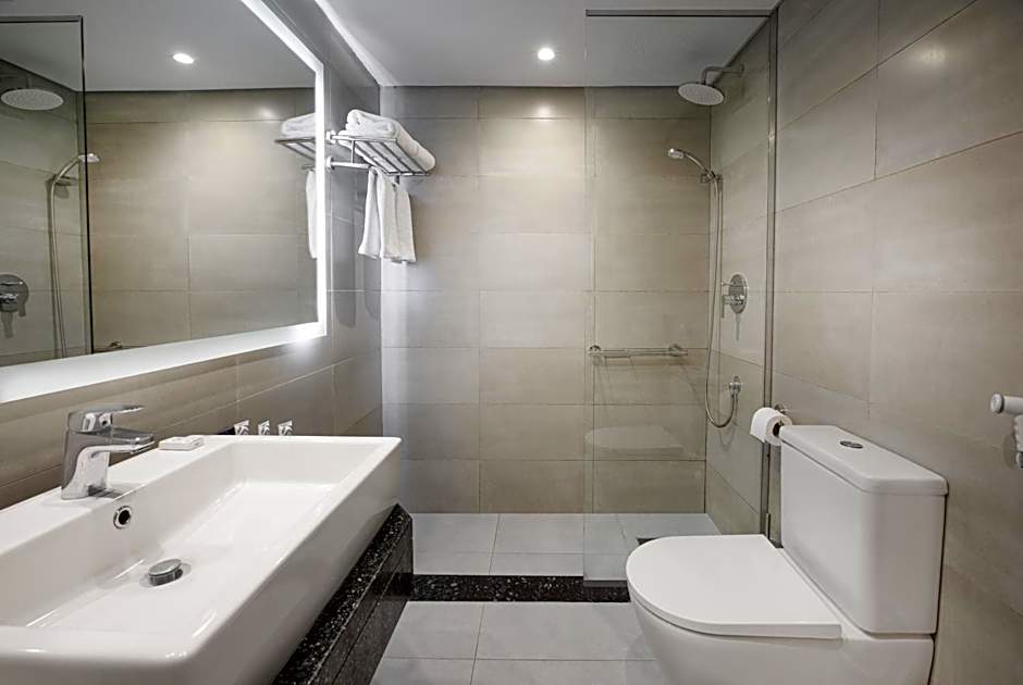 Pyramisa Cairo Suites & Casino Hotel