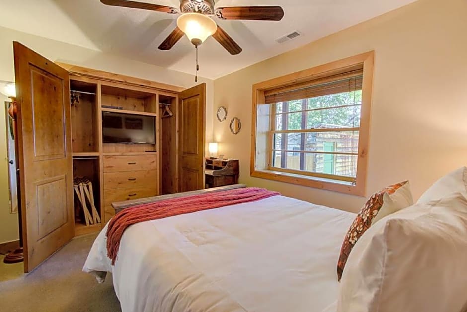 Engen Hus Bed and Breakfast