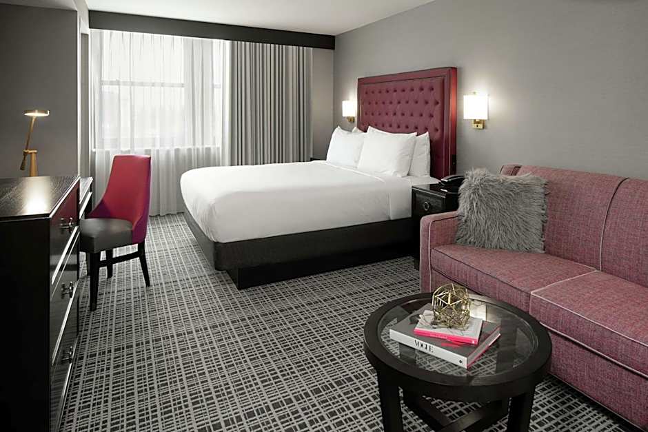 The Axis Moline Hotel, Tapestry Collection by Hilton