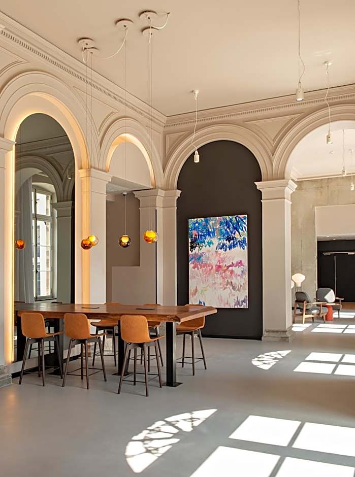 Hôtel LÉONOR the place to live