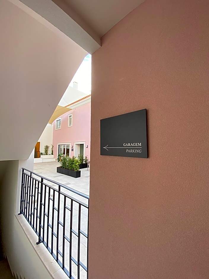 Cardeal Suites & Apartments