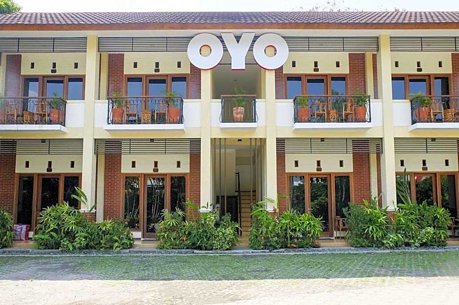 Urbanview Sasono Putro Condongcatur by RedDoorz