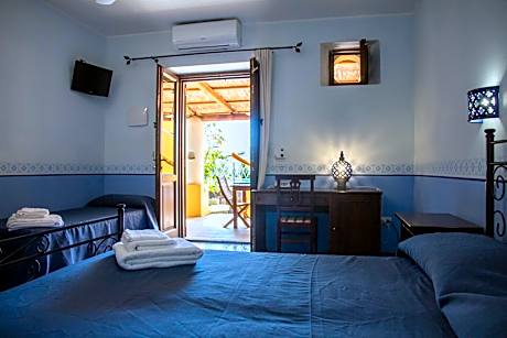 Triple Room with Pool View