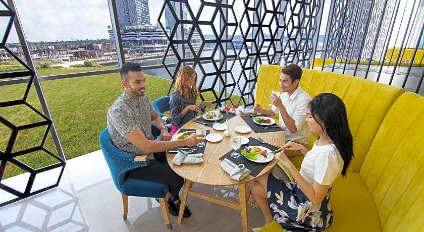 Fraser Place Puteri Harbour