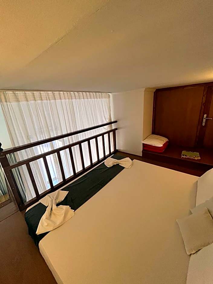 Vlycha Beach Apartments