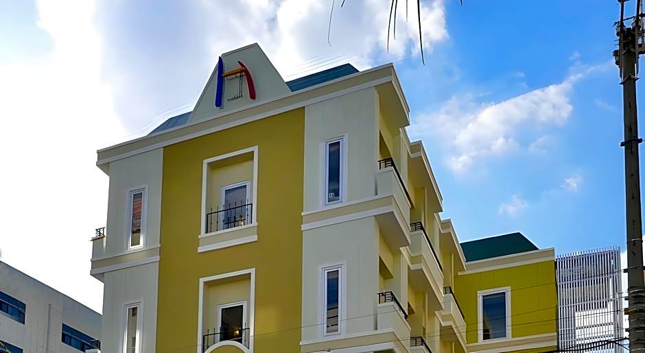 Okinawa Kariyushi Lch Izumizaki Kenchomae Hotel