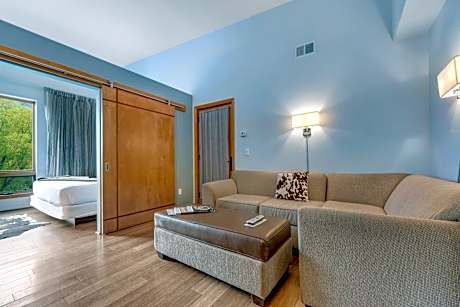 Loft Suite