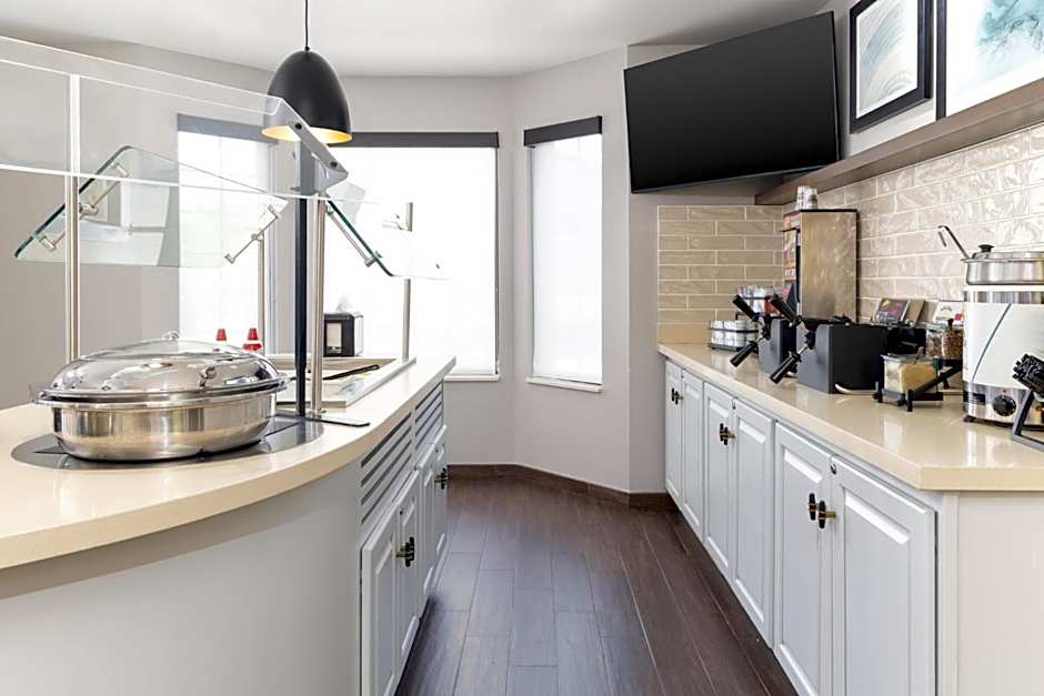 Staybridge Suites Denver- Central Park By IHG