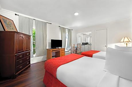 2 Double Beds Accessible Kitchenette Non Smoking
