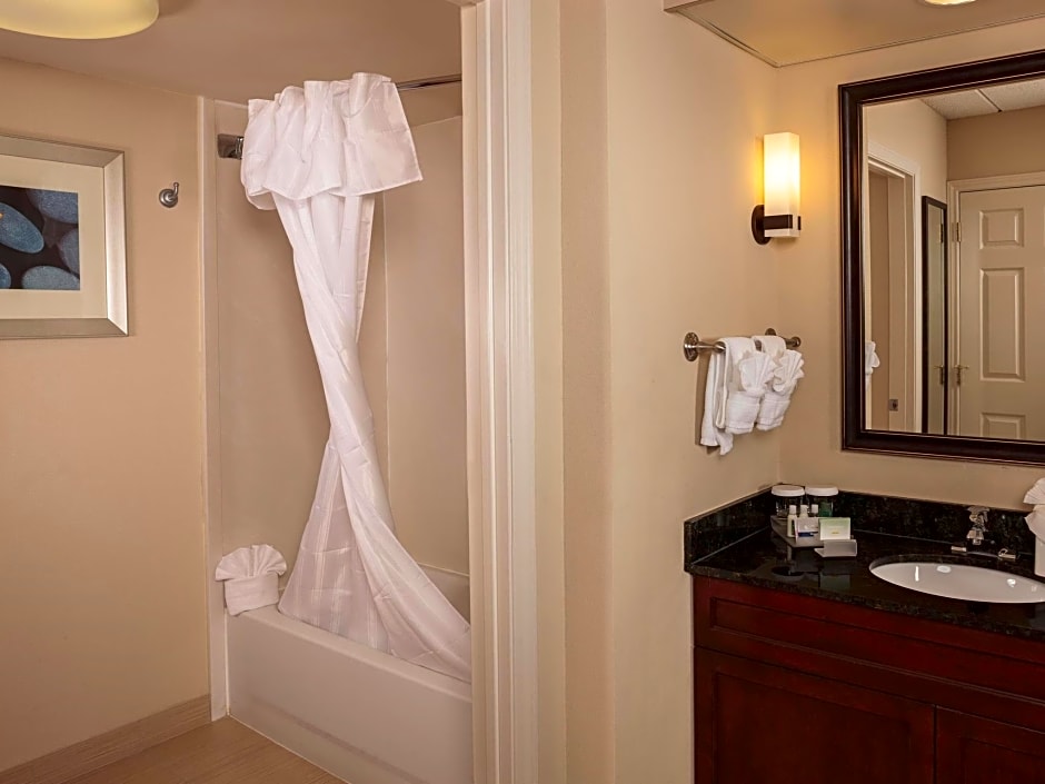 Homewood Suites by Hilton Dallas-Market Center – Dallas, TX