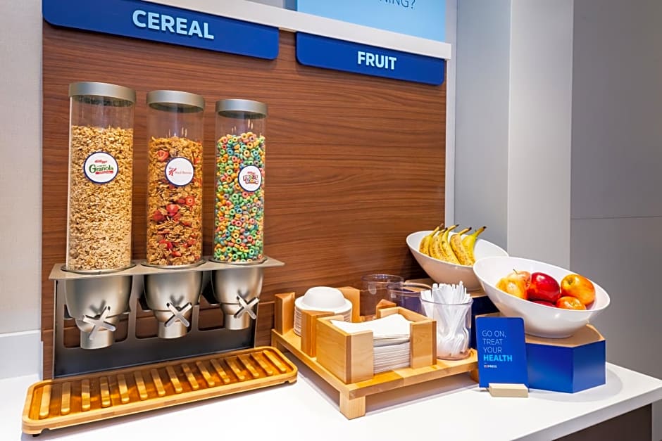 Holiday Inn Express & Suites - Romeoville - Joliet North, an IHG Hotel