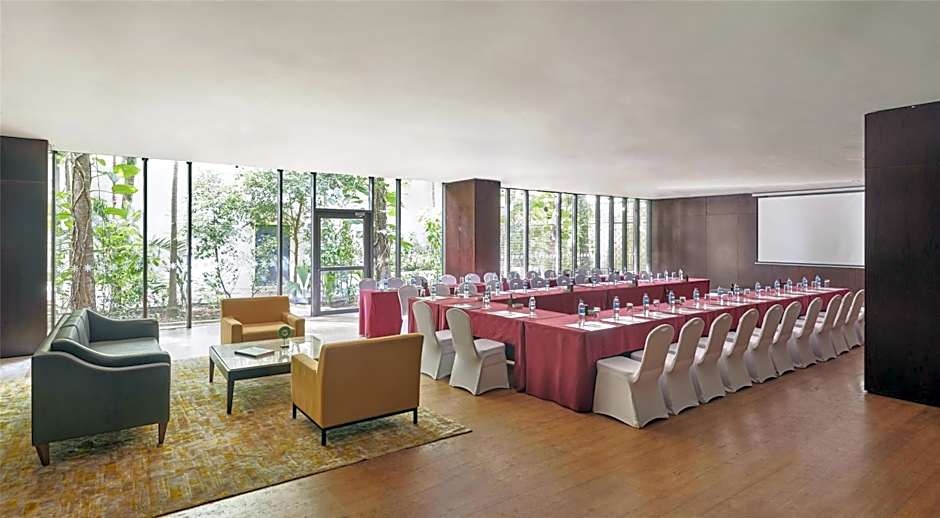 Hyatt Regency Dar es Salaam, The Kilimanjaro