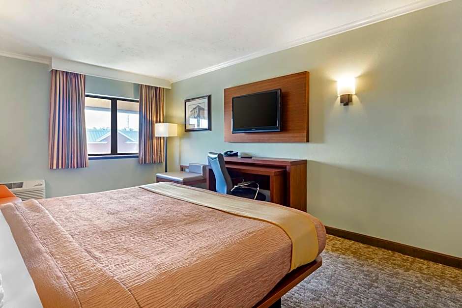 Best Western Plus Ahtanum Inn