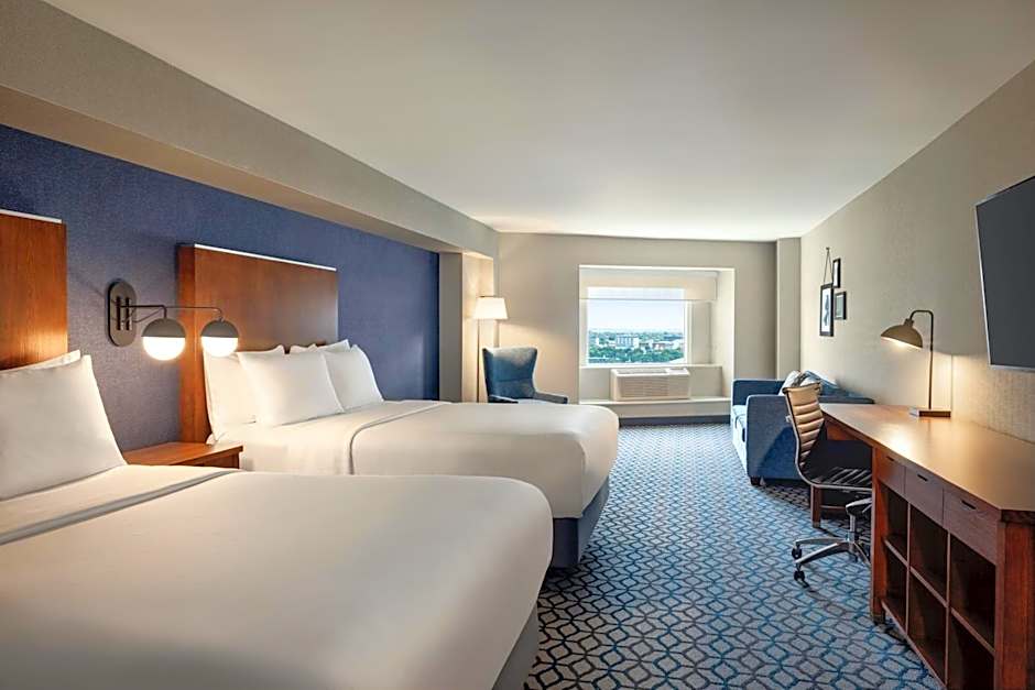 Wyndham Grand Fallsview Hotel