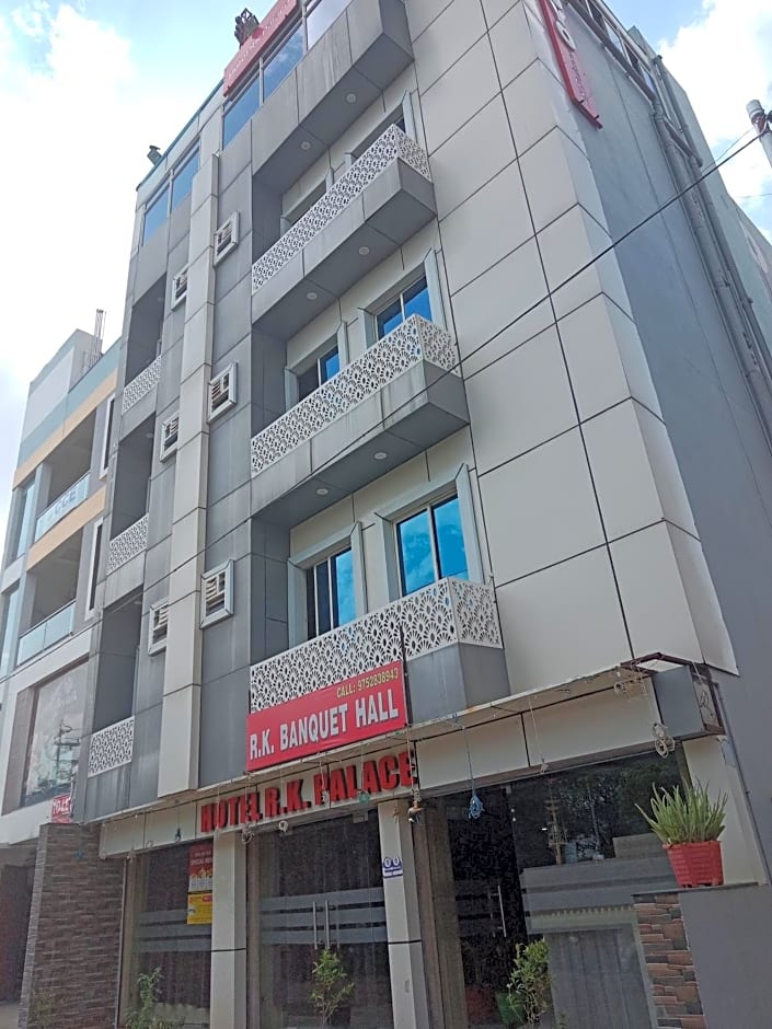 HOTEL R K PALACE